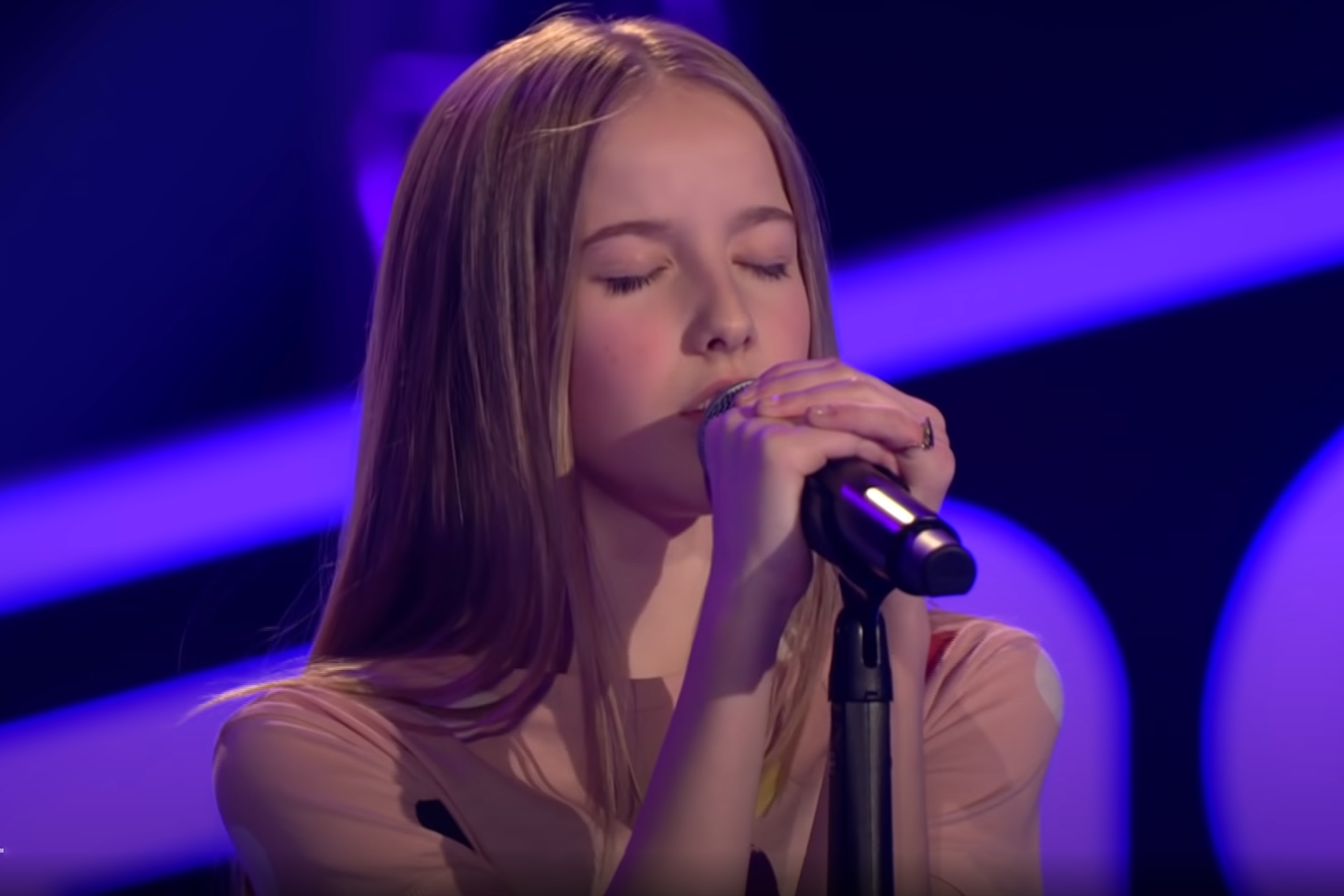 I'm So in Love with You Jouline The Power Of Love The Voice Kids ...