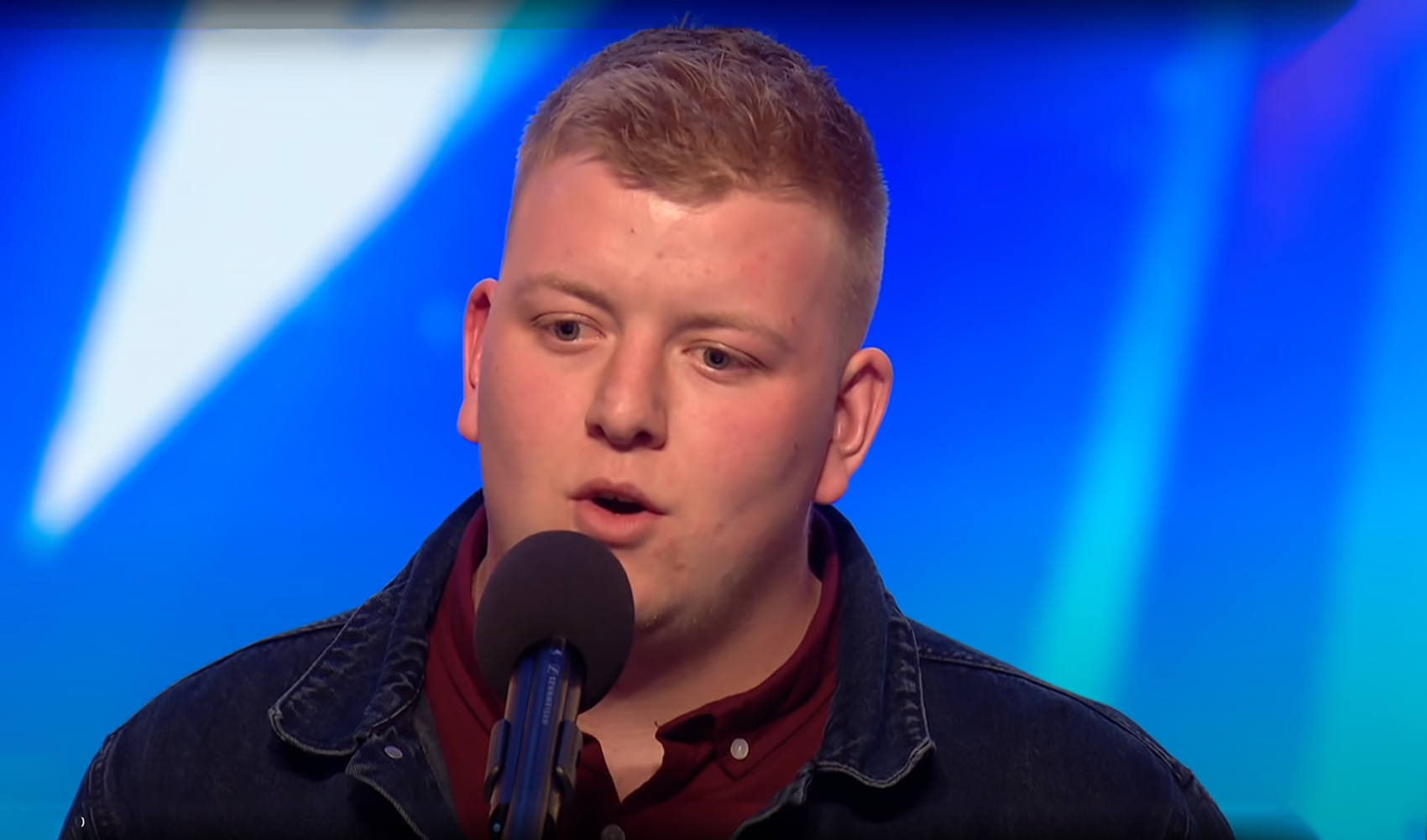 Gruffydd wows with OUT OF THIS WORLD vocals and bags a GOLDEN BUZZER ...