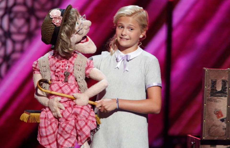 Ventriloquist Darci Lynne And Her Puppet Edna Sing A Love Song To Simon ...