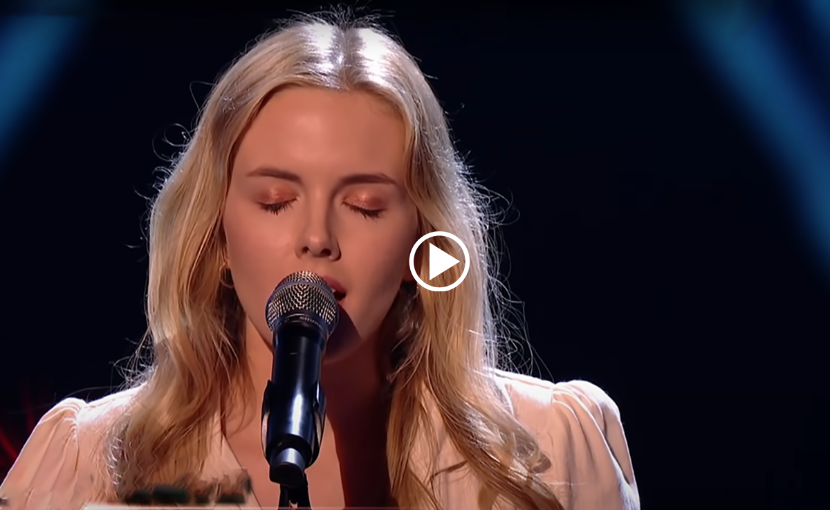 Esther Cole performs 'Let Me Down Slowly' by Alec Benjamin in week 2 of ...