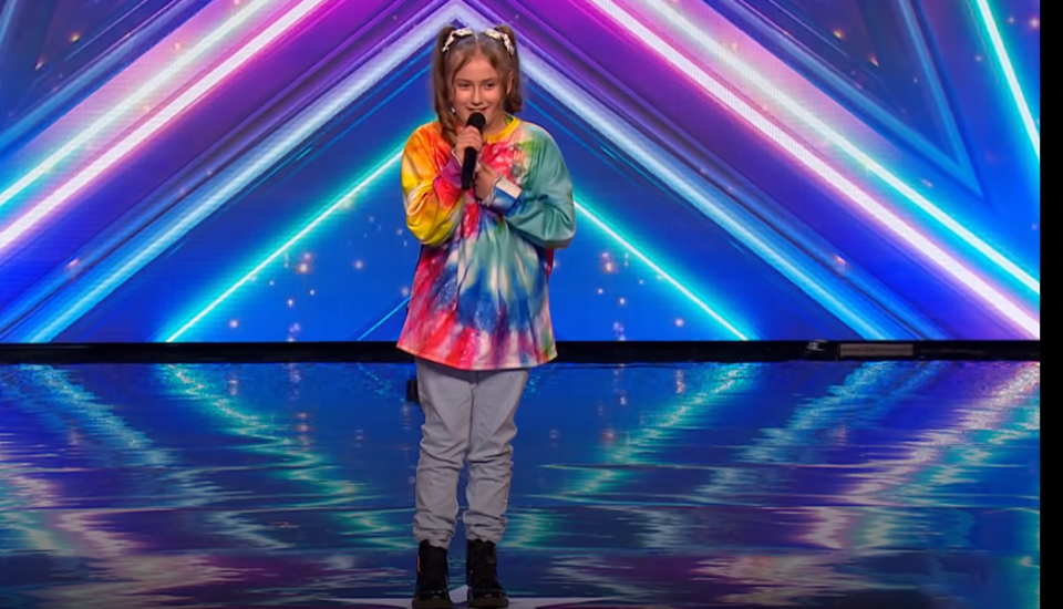 9yearold Immi Davis casts a SPELL on the Judges Auditions BGT