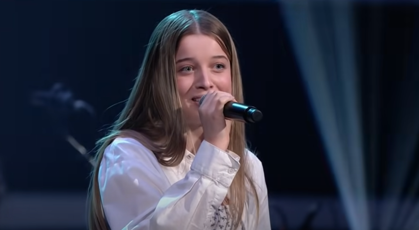 Tom Odell - Another Love (Helena) | Blind Auditions | The Voice Kids ...